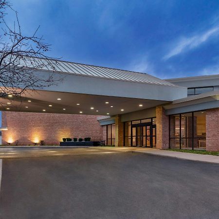 Clarion Hotel Milwaukee Airport Εξωτερικό φωτογραφία