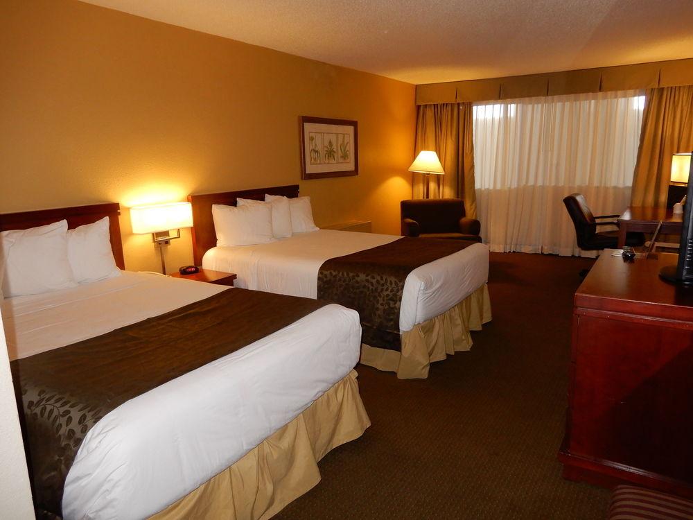 Clarion Hotel Milwaukee Airport Εξωτερικό φωτογραφία
