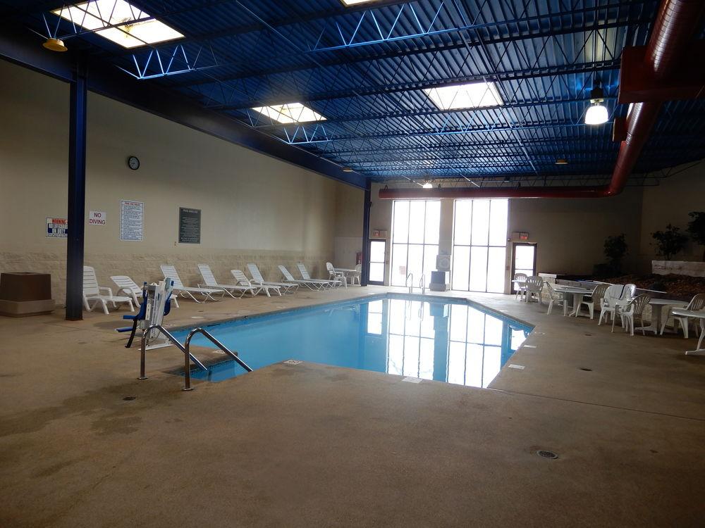 Clarion Hotel Milwaukee Airport Εξωτερικό φωτογραφία