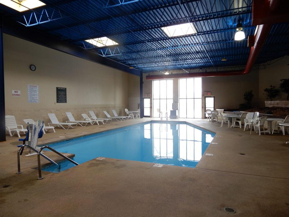 Clarion Hotel Milwaukee Airport Εξωτερικό φωτογραφία