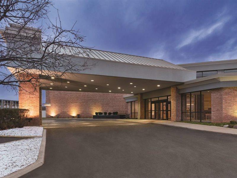 Clarion Hotel Milwaukee Airport Εξωτερικό φωτογραφία