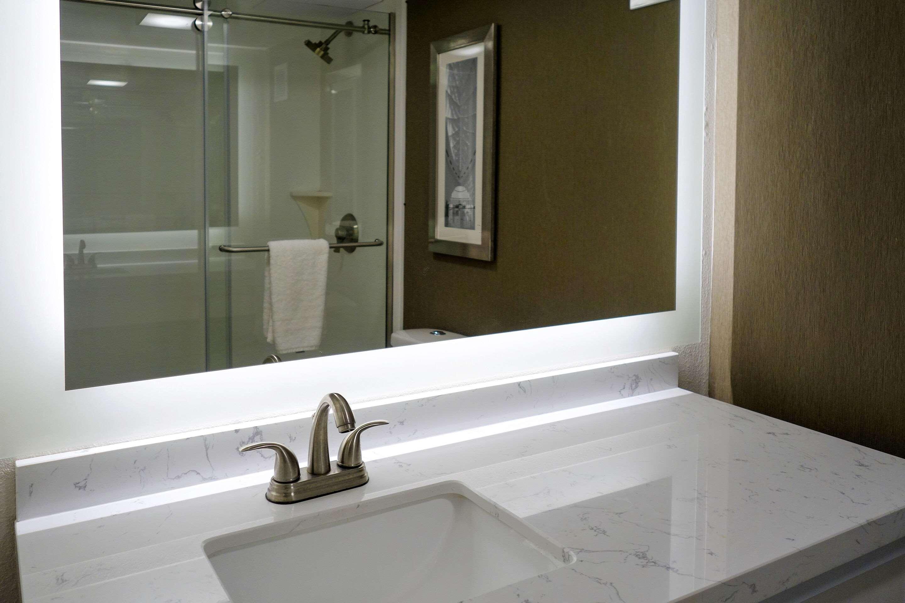 Clarion Hotel Milwaukee Airport Εξωτερικό φωτογραφία