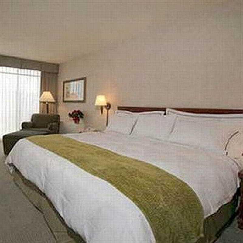 Clarion Hotel Milwaukee Airport Εξωτερικό φωτογραφία
