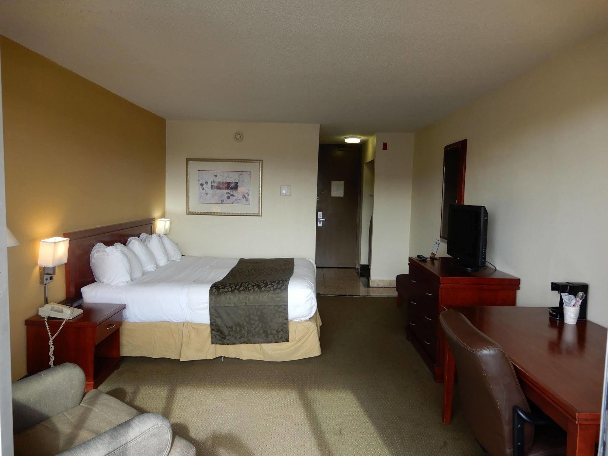 Clarion Hotel Milwaukee Airport Εξωτερικό φωτογραφία