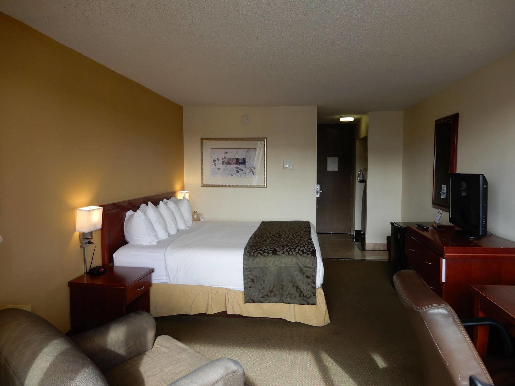 Clarion Hotel Milwaukee Airport Εξωτερικό φωτογραφία