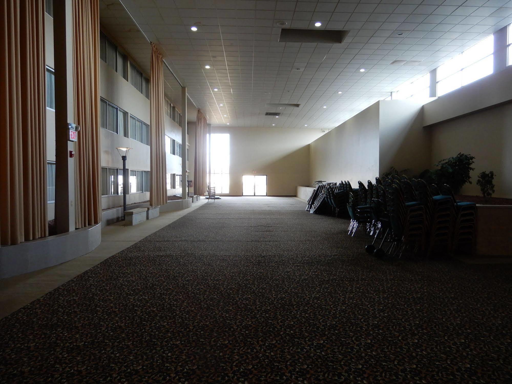Clarion Hotel Milwaukee Airport Εξωτερικό φωτογραφία