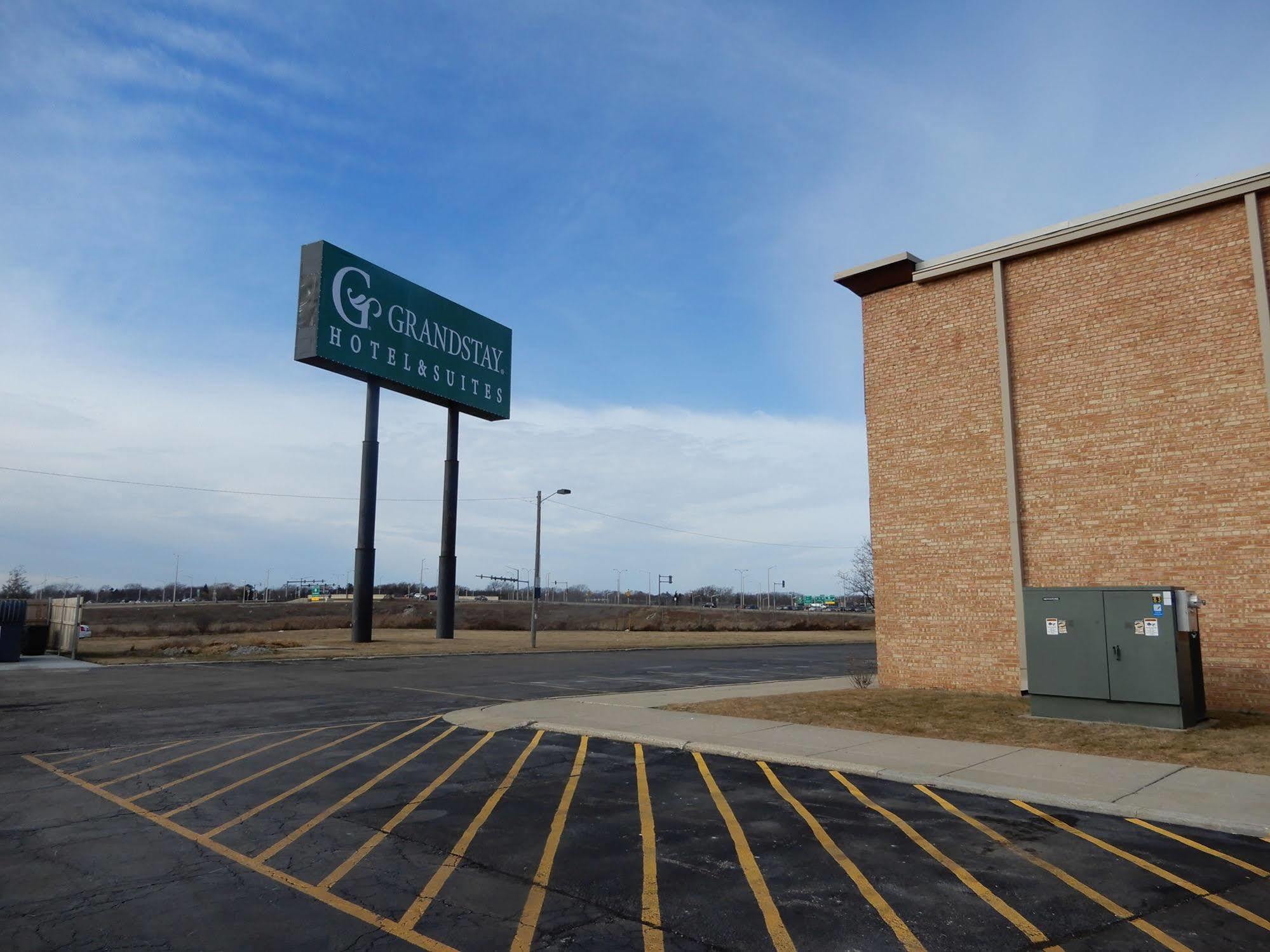 Clarion Hotel Milwaukee Airport Εξωτερικό φωτογραφία